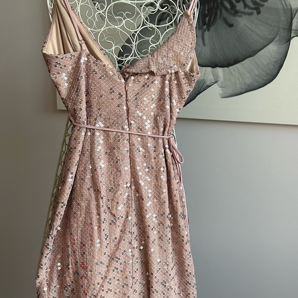 Super fun sequins dress! - Picture 5 of 5